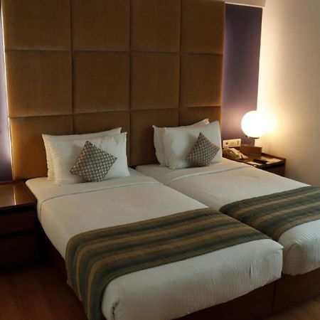 Yogi Executive, Navi Mumbai Hotel Eksteriør billede