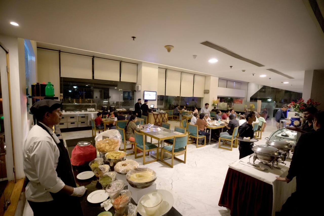 Yogi Executive, Navi Mumbai Hotel Eksteriør billede