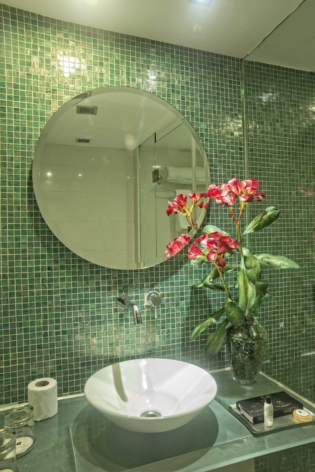 Yogi Executive, Navi Mumbai Hotel Eksteriør billede