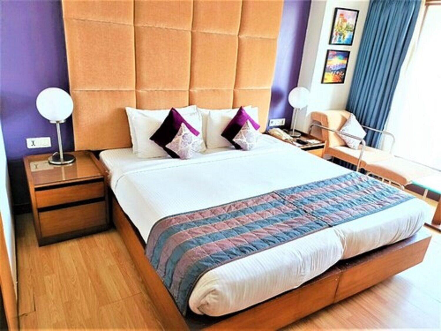 Yogi Executive, Navi Mumbai Hotel Eksteriør billede